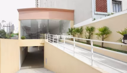 Ponto Comercial com 1 Quarto e 10 banheiros à Venda, 710 m²