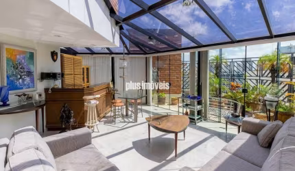 Belíssima cobertura duplex, 412m², em Moema, totalmente reformada