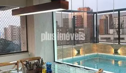 MORUMBI APARTAMENTO PENTHOUSES VARANDA COM PISCINA E CHURRASQUEIRA REFORMADO.