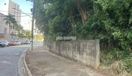TERRENO NO MORUMBI COM 900M²