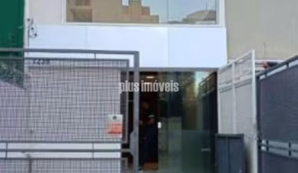 Sobrado comercial á venda em Moema