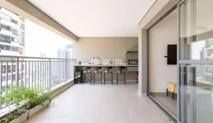 partamento de 154 m² no 10º andar do condomínio Skyline Jockey, localizado no Butantã,