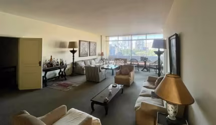 Apartamento à Venda - Praça da República - Ótima Oportunidade para Reforma!