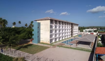 Apartamento à Beira Mar para morar ou investir 3 quartos com suíte, varanda, lazer e Excelente Localização