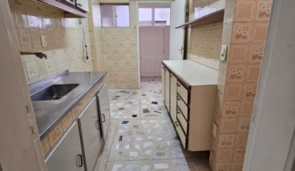 Apartamento com 3 quartos suíte 2 banheiros e Varanda