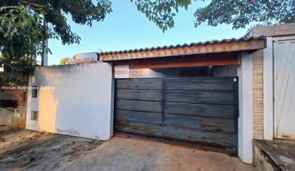 Casa para Venda em Boituva, Água Branca, 2 dormitórios, 2 banheiros, 2 vagas
