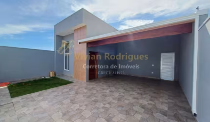 Casa para Venda em Boituva, Portal Ville Jardins, 3 dormitórios, 1 suíte, 2 banheiros, 2 vagas