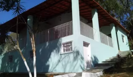 Chácara Luz do Amanhecer com 2000 m², piscina, churrasqueira e asfalto