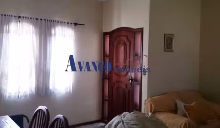 Vila Progresso - Sobrado dividido em 2 casas - Aceita permuta