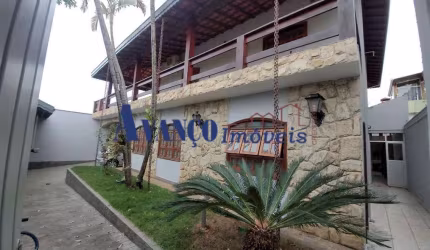 Jardim Florestal - Amplo sobrado em ótima localização para venda