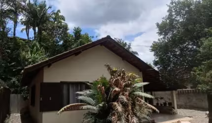 Casa com 03 dormitórios para vender, bairro Vila Nova