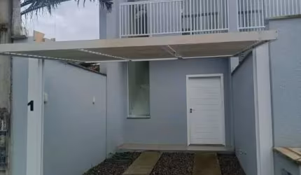 Geminado com 02 dormitórios e cozinha mobiliada para alugar, bairro Glória