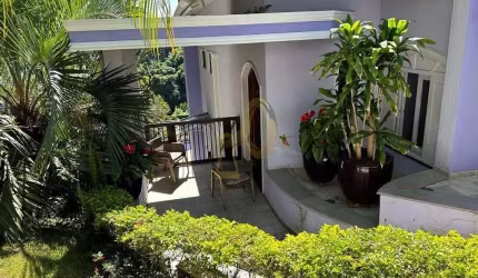 Casa em Condomínio - Jardim Vitória Régia