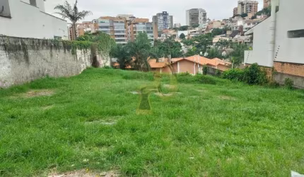 TERRENO NO JARDIM LEONOR