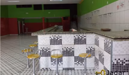 SALÃO COMERCIAL EM GRANDE AVENIDA DE INTERLAGOS COM RENDA.