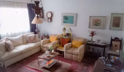Casa à venda e aluguel em Pinheiros - SP
