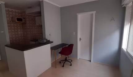 Apartamento com 1 quarto à venda no Jardim Leopoldina, Porto Alegre , 28 m2 por R$ 135.000