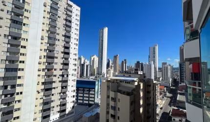 Lindo apto 03 Dormts sendo 1 suíte no centro de Balneário Camboriú próximo à praia.