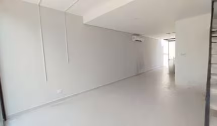 Casa com 2 quartos para alugar, 124 m² por R$ 8.876/mês - GRANJA VIANA – GRANJARDIM - Cotia/SP