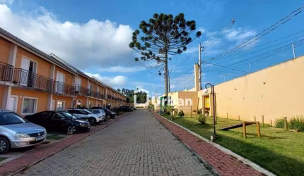 Casa com 2 quartos para alugar, 53 m² por R$ 2.000/mês - Chácara Rincão - Cotia/SP