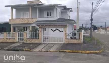 Casa com 6 quartos à venda na Adrielle Costa de Freitas, 45, Vila São José, Araranguá por R$ 998.000