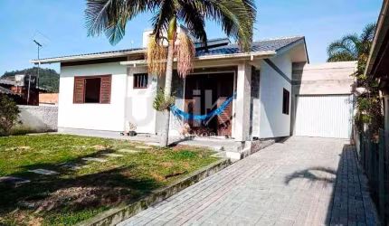 Casa com 2 quartos à venda na Ru a Antonio, 44, Coloninha, Araranguá por R$ 330.000