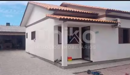 Casa com 2 quartos à venda na Jardim Atlântico, 12, Jardim Atlântico, Balneário Arroio do Silva por R$ 320.000