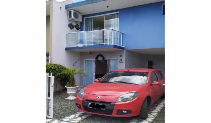 Casa  BALNEÁRIO PIÇARRAS - SC