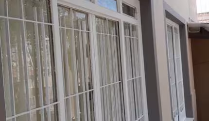 Aluga casa 4 dorms 1 suite 4 vagas. próximo ao Horto Florestal