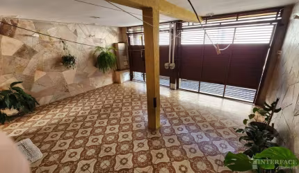 Vendo casa zona norte 4dorms com armários, 2 vagas de  garagem com portão eletronico