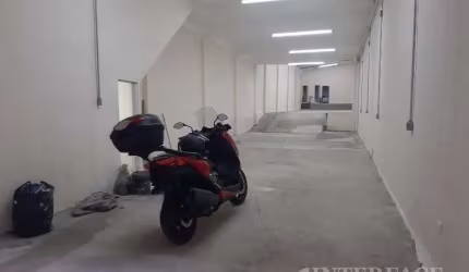 Prédio Comercial e 4 banheiros para Alugar, 460 m²