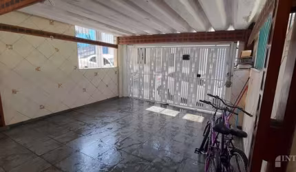 Casa com 3 quartos à venda no Parque dos Bancários, São Paulo  por R$ 699.000