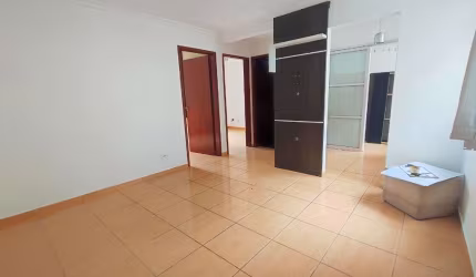 Apartamento com 2 dormitórios para alugar, 48 m² por R$ 1.522,59/mês - Uberaba - Curitiba/PR