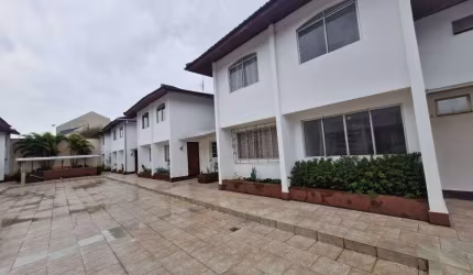 Sobrado com 3 dormitórios para alugar, 70 m² por R$ 2.000/mês - Bairro Alto - Curitiba/PR
