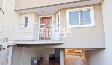 Sobrado quadriplex ensolarado c/garagens no subsolo