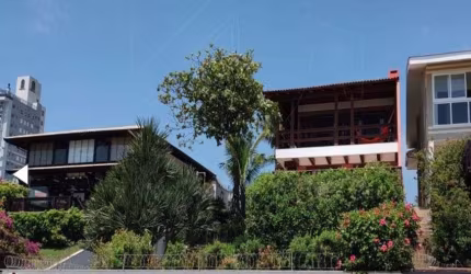 Casa de frente para o mar com 308 metros quadrados - Centro - Balneário Piçarras - SC