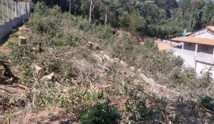 Terreno dentro de uma associação com 1.400 metros quadrados