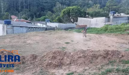 Terreno com Terraplenagem Feita: Pronto para Construir seu Projeto!