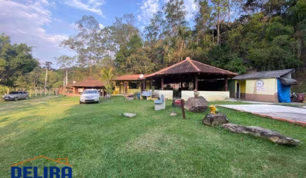 Sítio em Mairiporã: 22.700 m² de Natureza Exuberante  te Aguardam
