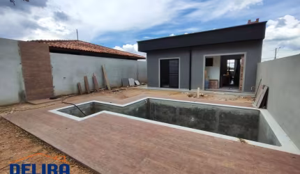 Casa em Construção com 3 Dormitórios, Incluindo Suíte em Terra Preta