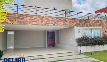 Bela Casa de 2 Pavimentos com Piscina no Residencial Morada do Sol
