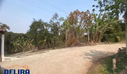 Terreno de 1.532m² com Escritura – Bairro Tranquilo e Arborizado
