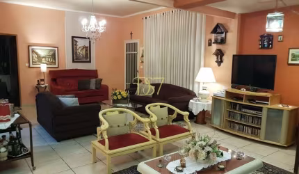 CASA A VENDA CENTRO  SBC - 3 QUARTOS - 3 VAGAS  -  269 m² AC - 326 m² AT