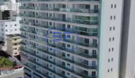 Apartamento em prédio novo, próximo ao mar da Praia do Morro
