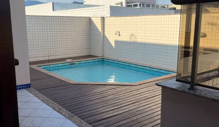 Excelente cobertura duplex poucos metros da praia do Recreio