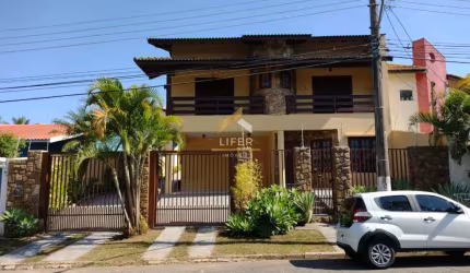 Casa com 4 quartos à venda na Alameda Carlos de Carvalho Vieira Braga, 830, Chácaras Alpina, Valinhos, 388 m2 por R$ 1.480.000