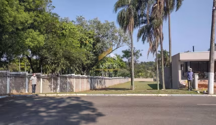 Terreno em condomínio fechado à venda na Rua Engenheiro Paulo de Campos Fessel, 351, Dois Córregos, Valinhos por R$ 830.000