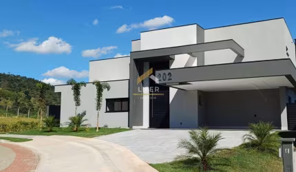 Casa em condomínio fechado com 3 quartos à venda na Rodovia dos Agricultores, 2000, Jardim Portugal, Valinhos, 304 m2 por R$ 2.700.000