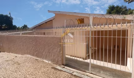 Casa com 4 quartos à venda na Rua Alaíde Nascimento de Lemos, 542, Vila Lemos, Campinas, 168 m2 por R$ 450.000