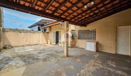 Casa com 3 quartos à venda na Rua Visconde de Congonhas do Campo, 1386, Loteamento Parque São Martinho, Campinas, 130 m2 por R$ 580.000